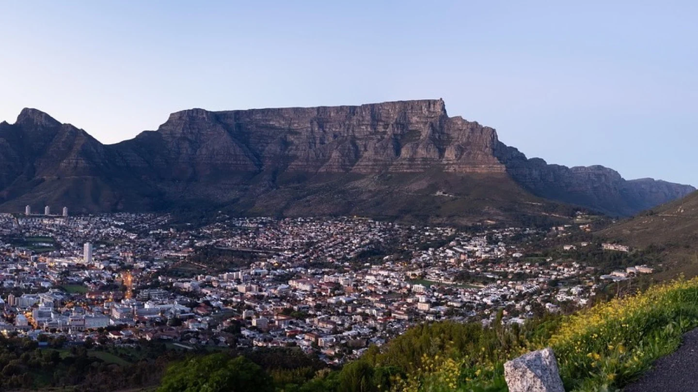 Cape Town’s City Bowl spreads beneath Table Mountain and Devil’s Peak.